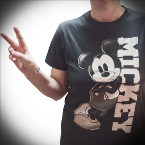 🌟 Vintage DISNEY Mickey Mouse Medium Unisex Short Sleeve Tee - No Tag 🌟
